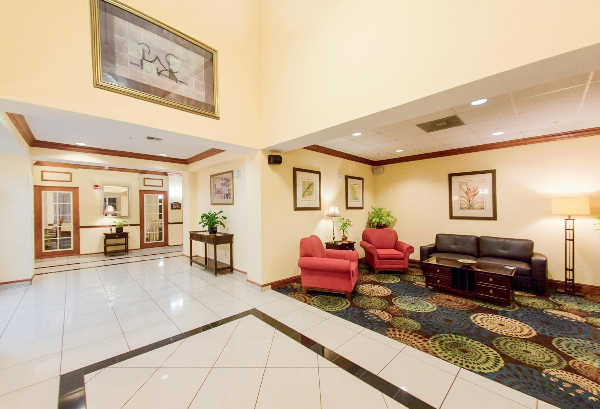 Holiday Inn Express Hotel & Suites Tampa-Fairgrounds-Casino By Ihg מראה חיצוני תמונה