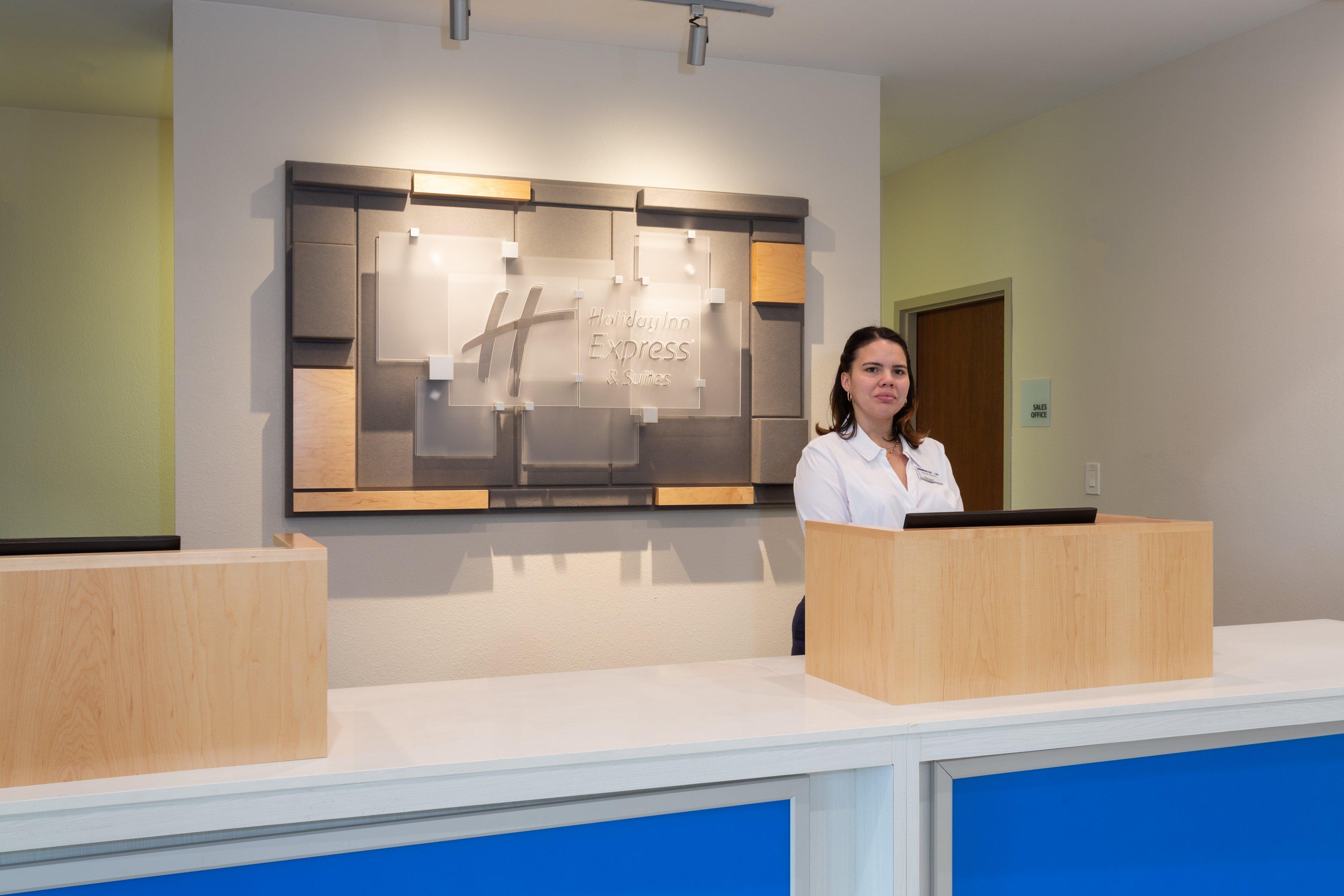 Holiday Inn Express Hotel & Suites Tampa-Fairgrounds-Casino By Ihg מראה חיצוני תמונה