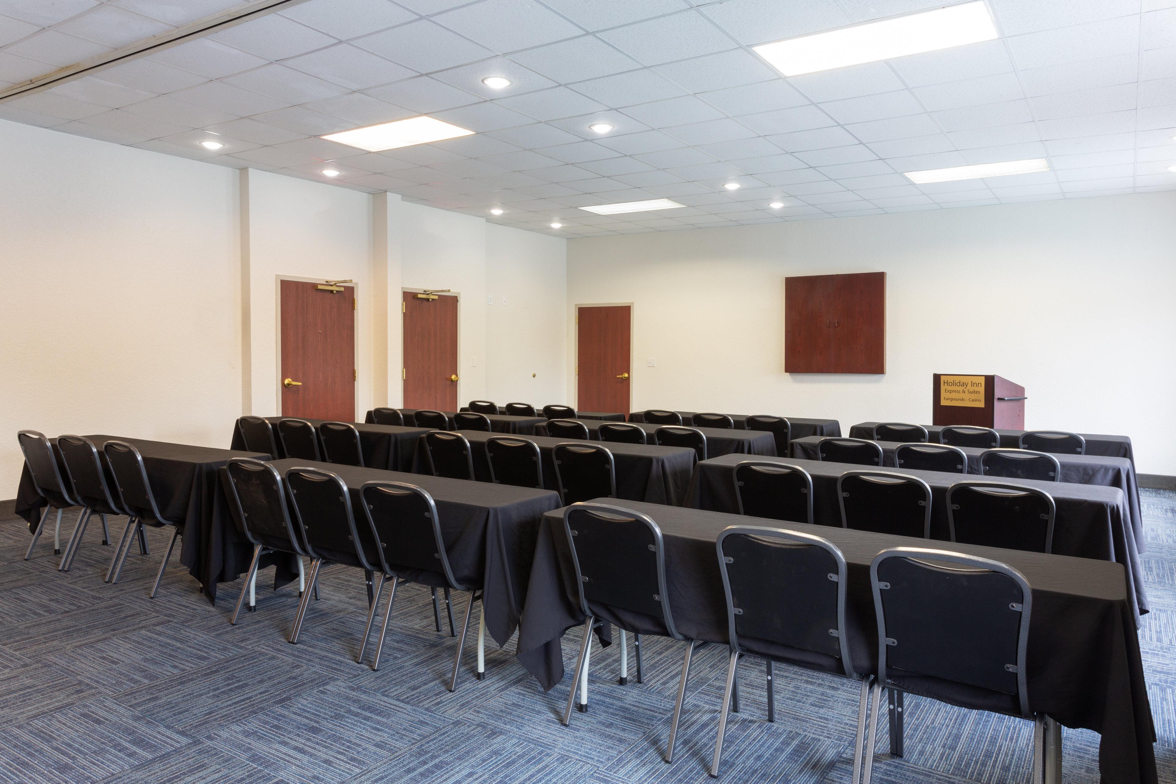 Holiday Inn Express Hotel & Suites Tampa-Fairgrounds-Casino By Ihg מראה חיצוני תמונה