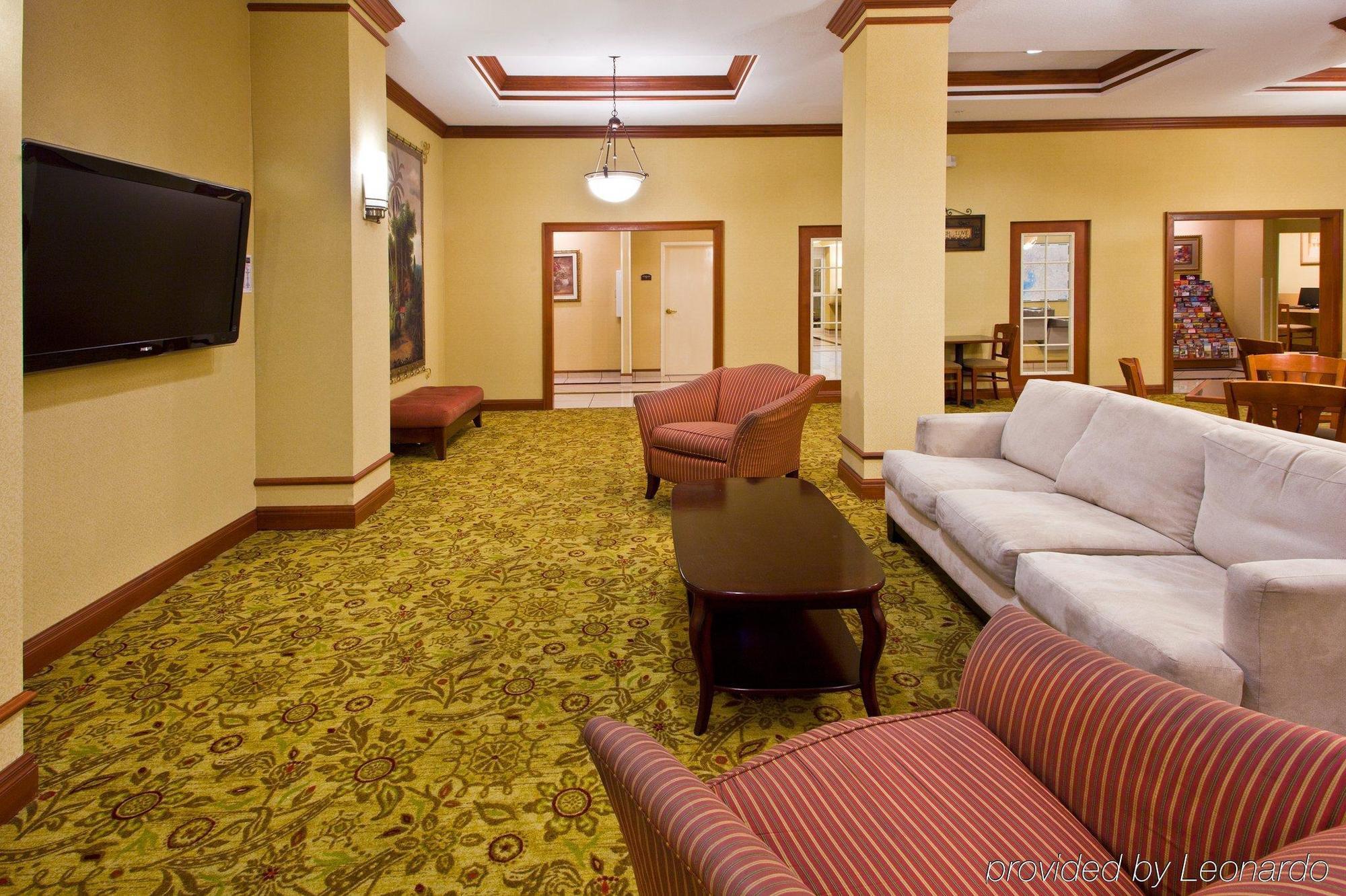 Holiday Inn Express Hotel & Suites Tampa-Fairgrounds-Casino By Ihg מראה פנימי תמונה