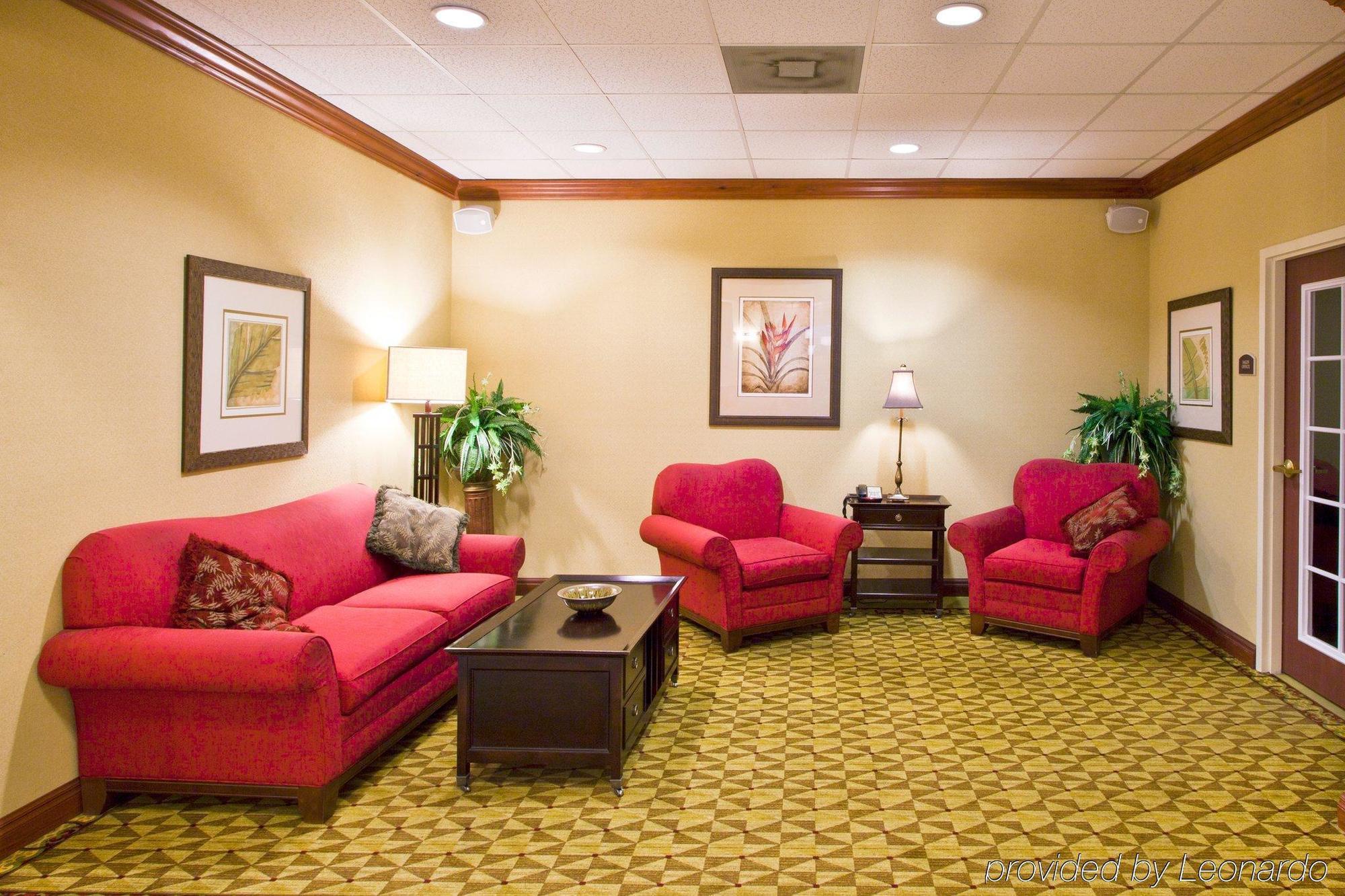 Holiday Inn Express Hotel & Suites Tampa-Fairgrounds-Casino By Ihg מראה פנימי תמונה